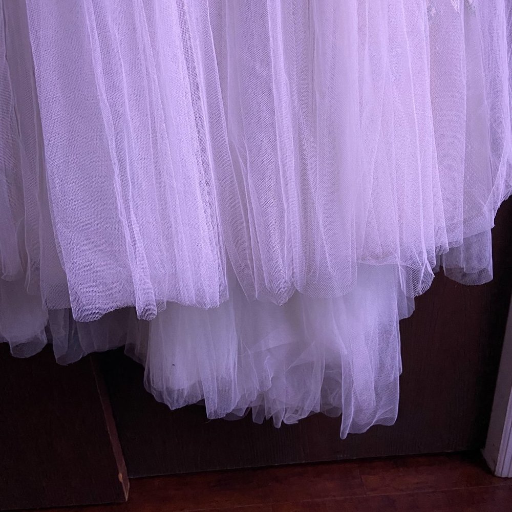 Willowby by Watters Everheart wedding gown, size 0 - Picture 6 of 14